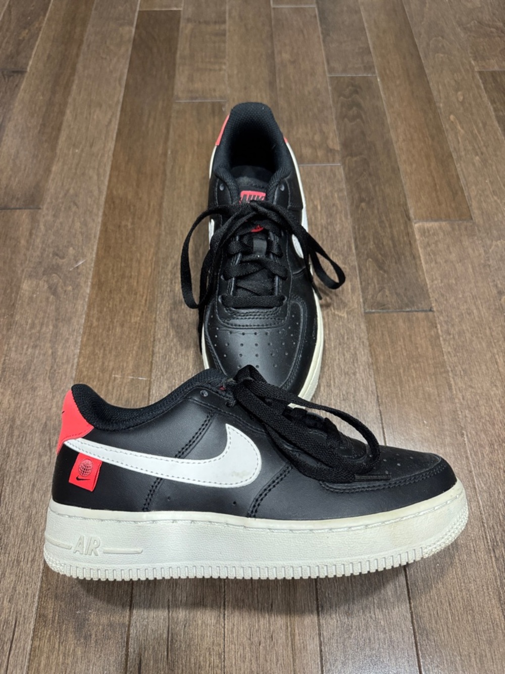 Youth Nike Air Force 1 Worldwide